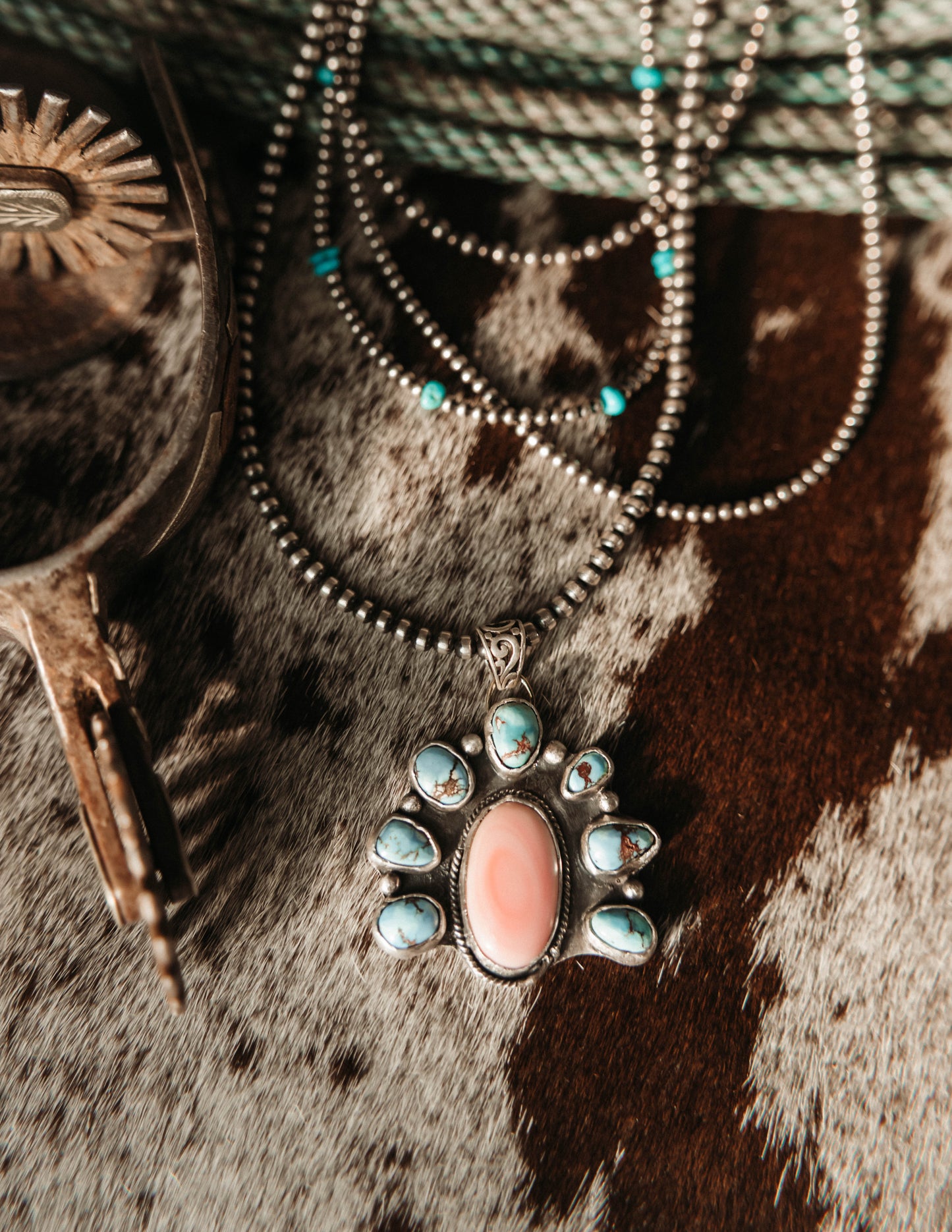 Aspen Pendant Golden Hills & Pink Conch