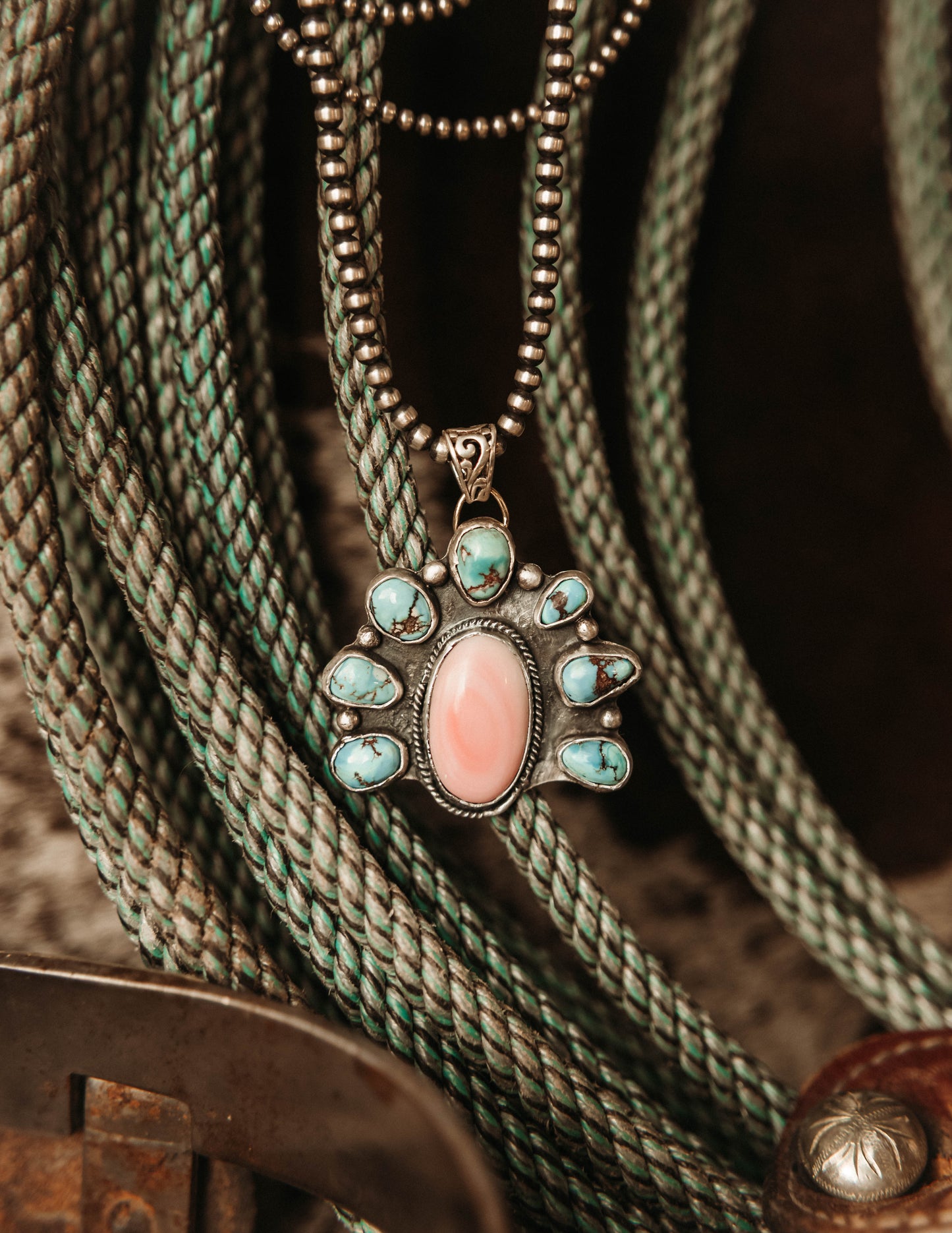 Aspen Pendant Golden Hills & Pink Conch