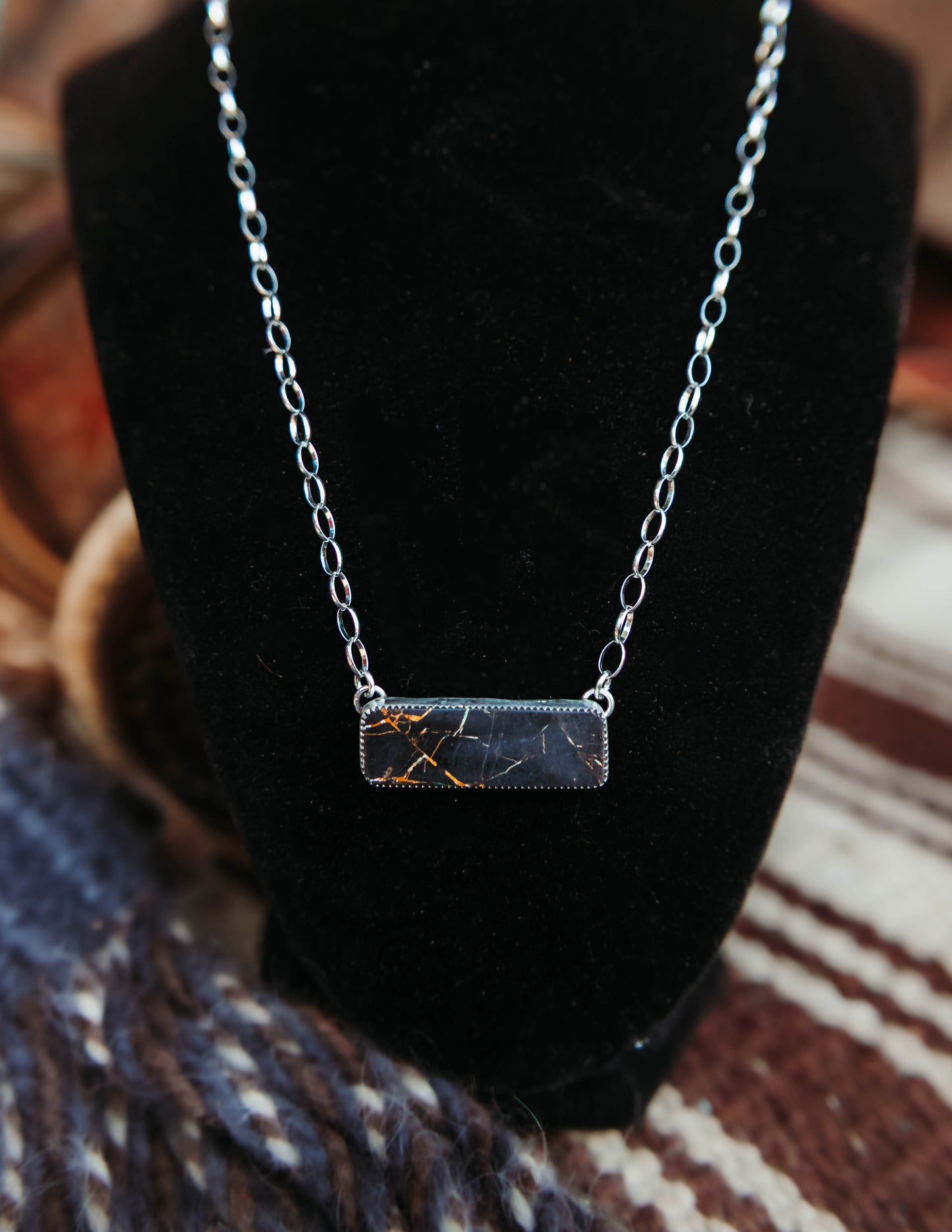 Dark Hills Necklace BlackJack