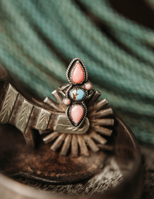 Elko Ring Golden Hills & Pink Conch