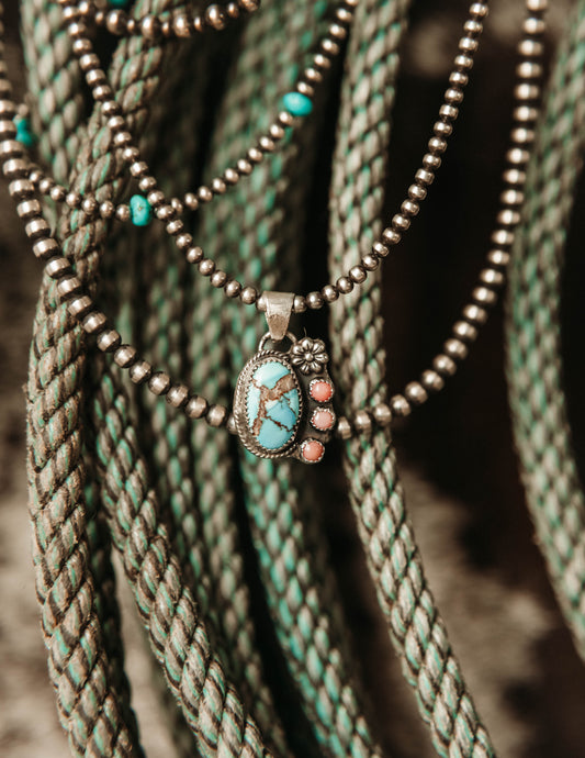 Absaroka Pendant Golden Hills & Pink Conch