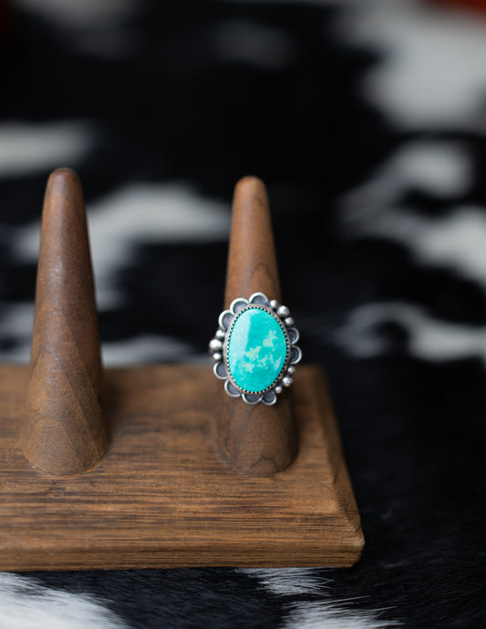 Nila Ring Size 8